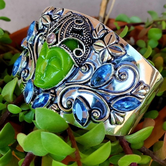 New Carved Green Goddess Face Iolite 925 Silver Adjustable Cuff Bracelet. - Picture 7 of 16